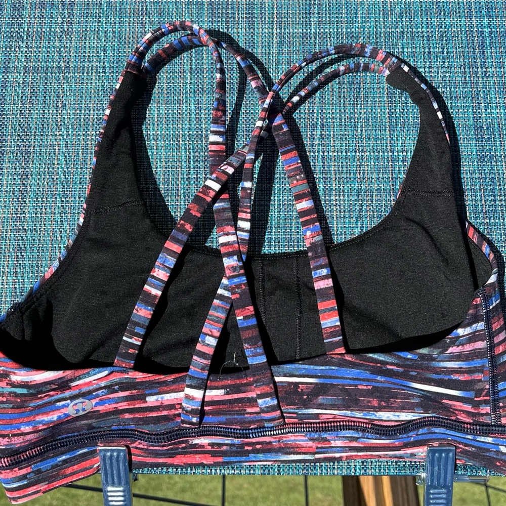 Lululemon- Energy Bra Hinshu Alpine White multi- Size 4